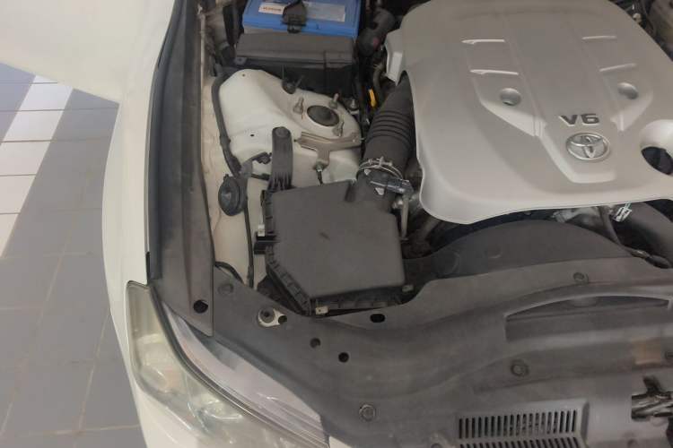 Used Toyota Reiz 2012 2.5V Fengdu Elite Stylish Edition Engine Bay Right