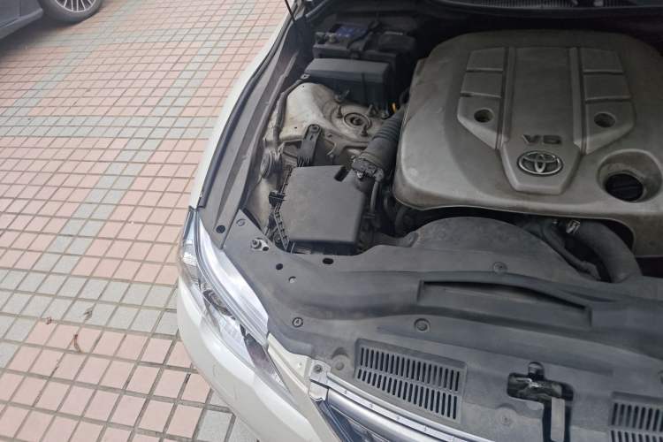 Used Toyota Reiz 2012 2.5V Fengdu Elite Stylish Edition Engine Bay Right