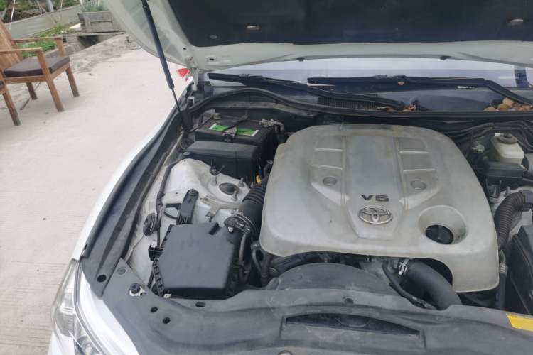 Used Toyota Reiz 2012 2.5V Fengdu Elite Stylish Edition Engine Bay Right