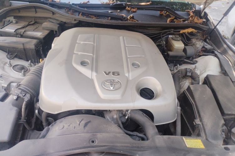 Used Toyota Reiz 2012 2.5V Fengdu Elite Stylish Edition Engine Bay