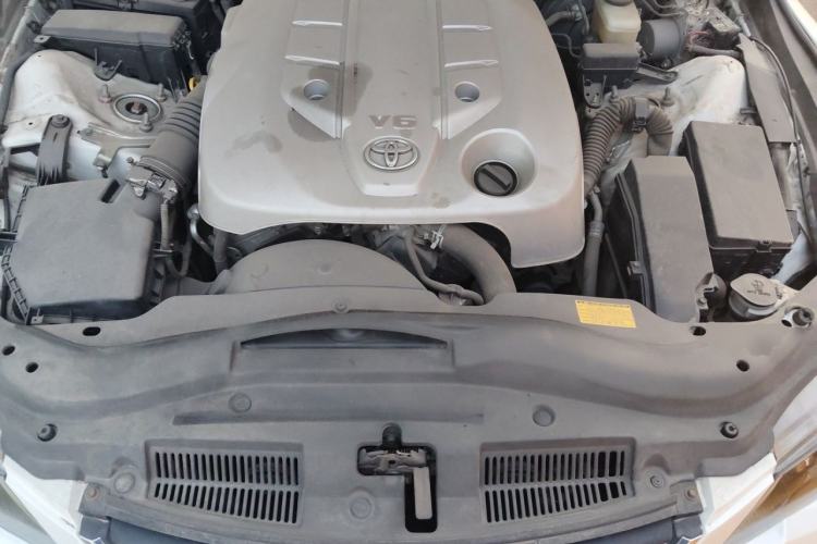 Used Toyota Reiz 2012 2.5V Fengdu Elite Stylish Edition Engine Bay
