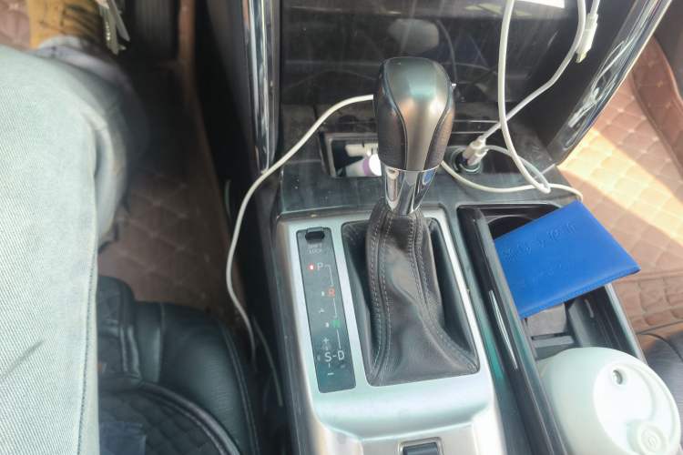 Used Toyota Reiz 2012 2.5V Fengdu Elite Stylish Edition Gear Lever