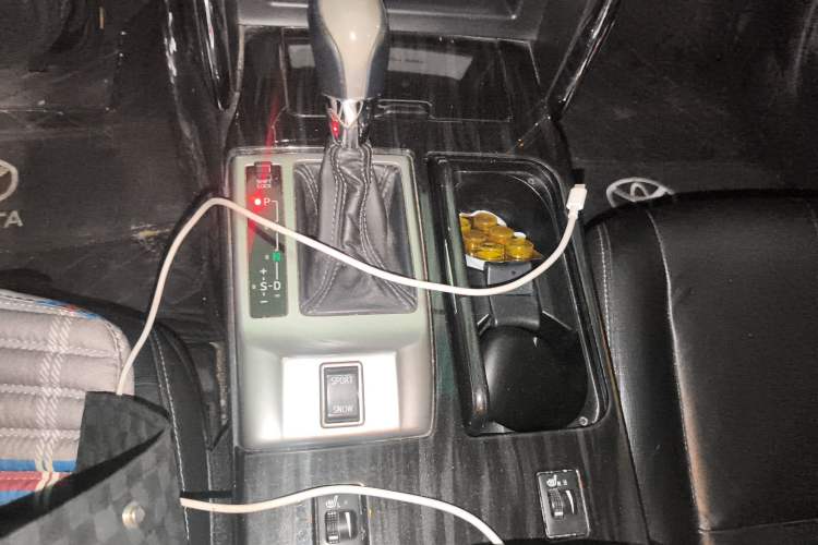 Used Toyota Reiz 2012 2.5V Fengdu Elite Stylish Edition Gear Lever