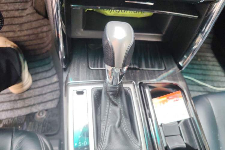 Used Toyota Reiz 2012 2.5V Fengdu Elite Stylish Edition Gear Lever