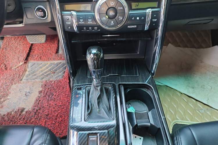 Used Toyota Reiz 2012 2.5V Fengdu Elite Stylish Edition Gear Lever