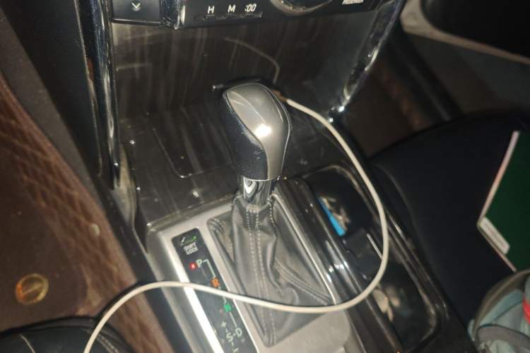 Used Toyota Reiz 2012 2.5V Fengdu Elite Stylish Edition Gear Lever