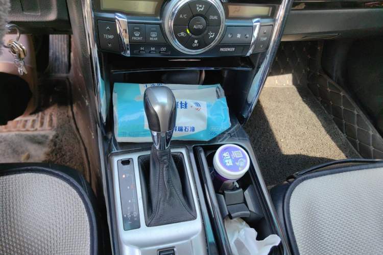 Used Toyota Reiz 2012 2.5V Fengdu Elite Stylish Edition Gear Lever