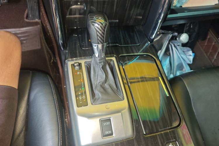 Used Toyota Reiz 2012 2.5V Fengdu Elite Stylish Edition Gear Lever
