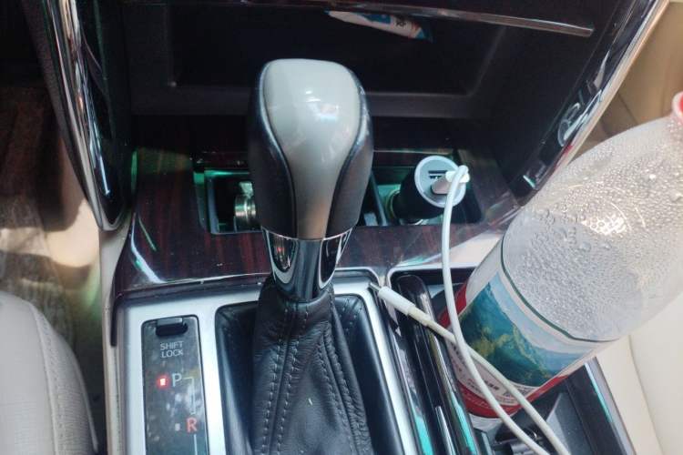 Used Toyota Reiz 2012 2.5V Fengdu Elite Stylish Edition Gear Lever