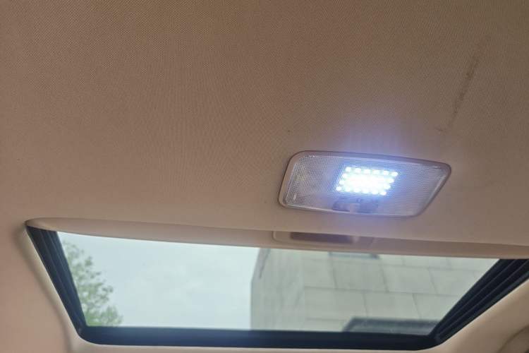 Used Toyota Reiz 2012 2.5V Fengdu Elite Stylish Edition Headliner