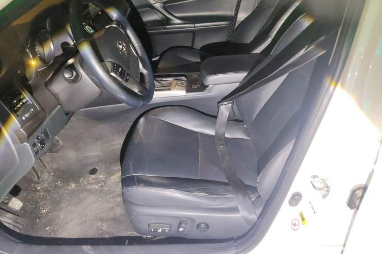 Used Toyota Reiz 2012 2.5V Fengdu Elite Stylish Edition Left Front Seat