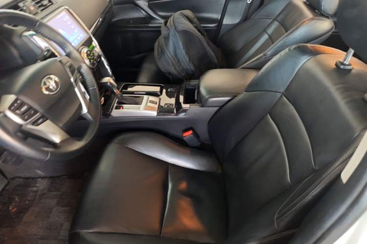 Used Toyota Reiz 2012 2.5V Fengdu Elite Stylish Edition Left Front Seat