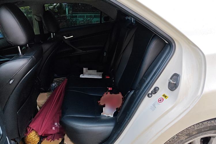 Used Toyota Reiz 2012 2.5V Fengdu Elite Stylish Edition Left Rear Seat