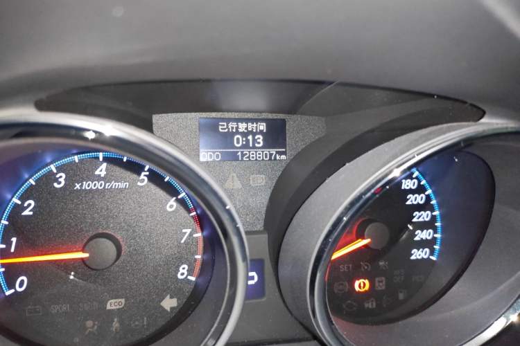 Used Toyota Reiz 2012 2.5V Fengdu Elite Stylish Edition Odometer Close Up