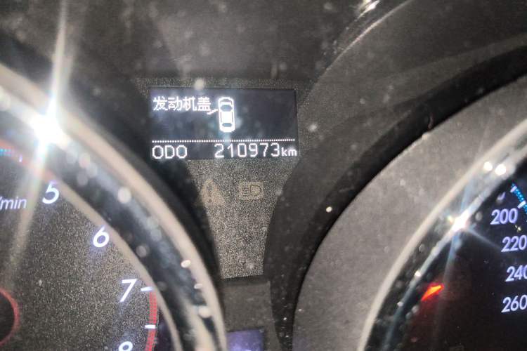 Used Toyota Reiz 2012 2.5V Fengdu Elite Stylish Edition Odometer Close Up