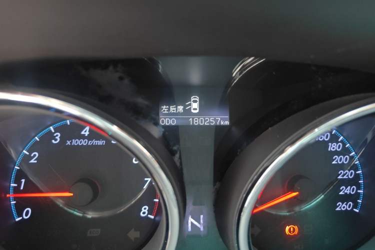 Used Toyota Reiz 2012 2.5V Fengdu Elite Stylish Edition Odometer Close Up