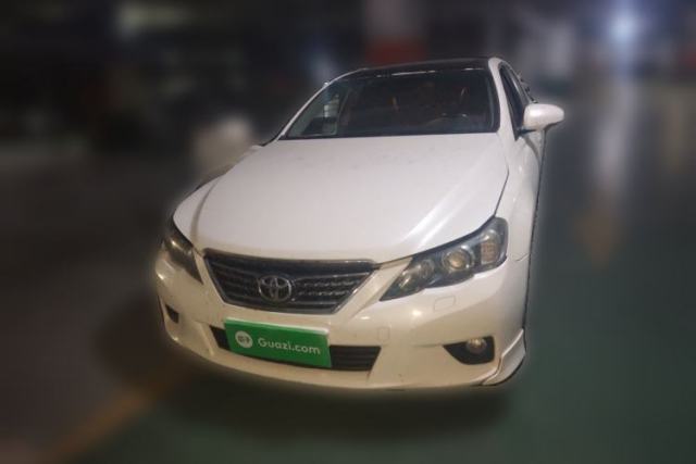 Ojetý Toyota Reiz 2012 2.5V Fengdu Elite Stylish Edition