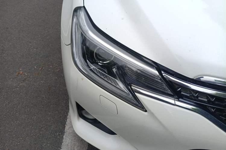 Used Toyota Reiz 2012 2.5V Fengdu Elite Stylish Edition Right Front Headlight