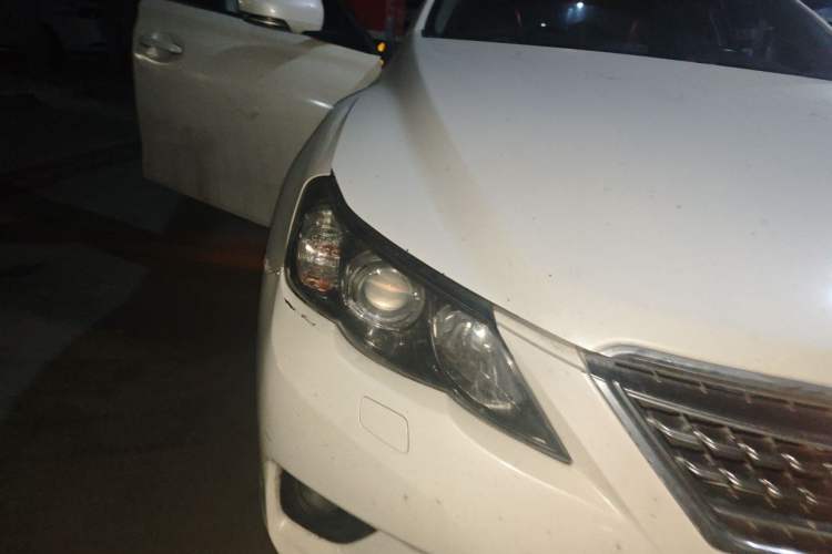 Used Toyota Reiz 2012 2.5V Fengdu Elite Stylish Edition Right Front Headlight