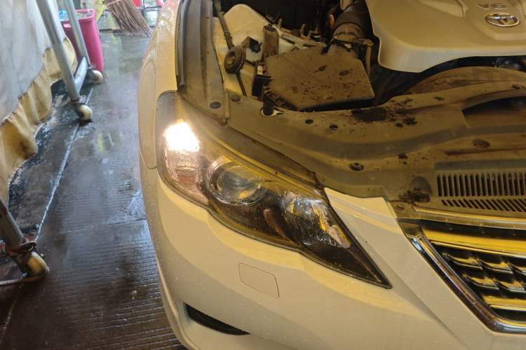 Used Toyota Reiz 2012 2.5V Fengdu Elite Stylish Edition Right Front Headlight