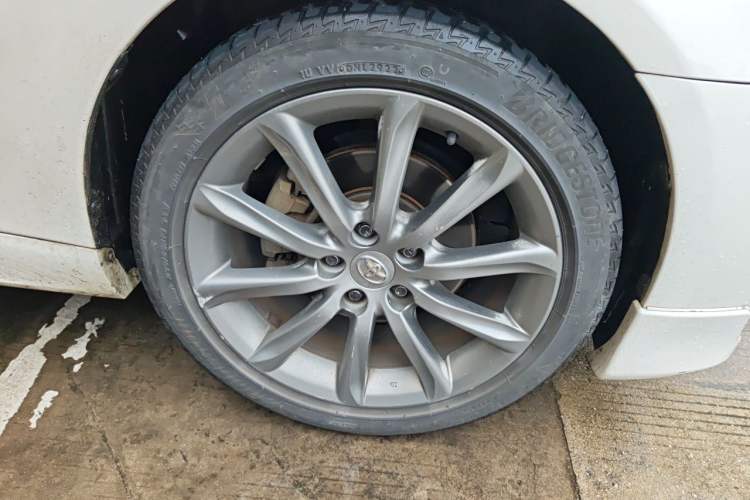 Used Toyota Reiz 2012 2.5V Fengdu Elite Stylish Edition Right Front Wheel Hub
