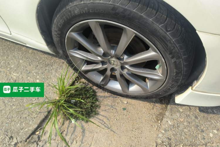Used Toyota Reiz 2012 2.5V Fengdu Elite Stylish Edition Right Front Wheel Hub