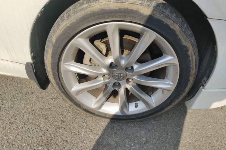 Used Toyota Reiz 2012 2.5V Fengdu Elite Stylish Edition Right Front Wheel Hub