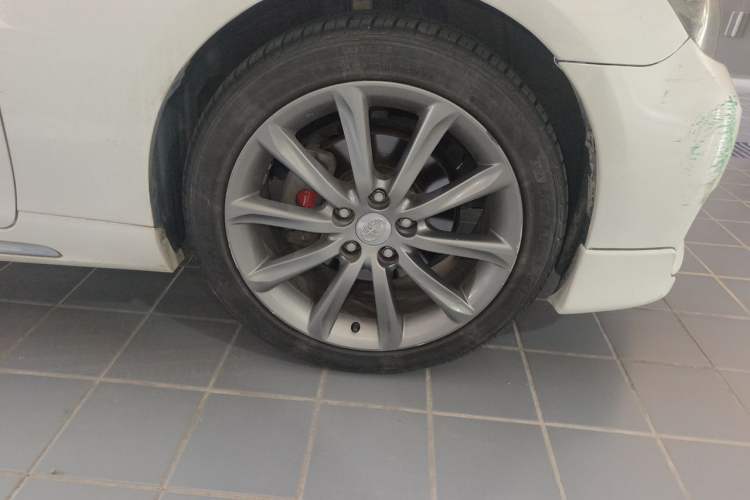 Used Toyota Reiz 2012 2.5V Fengdu Elite Stylish Edition Right Front Wheel Hub