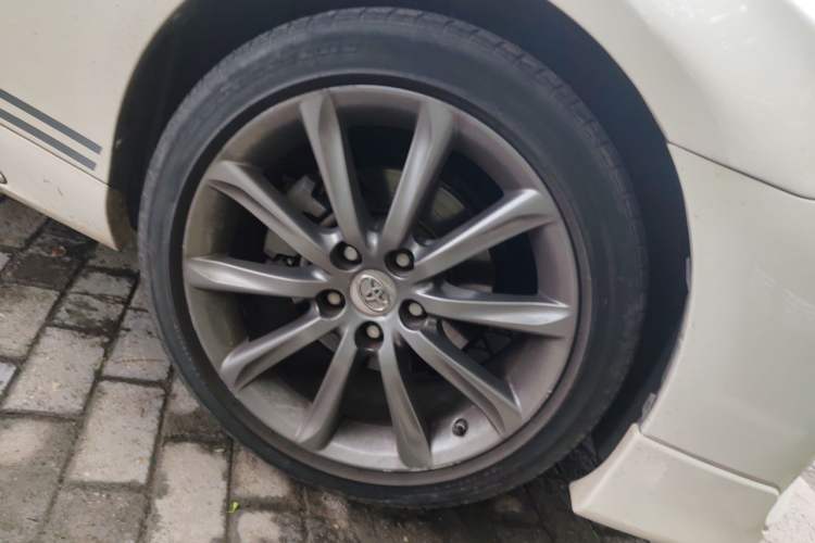 Used Toyota Reiz 2012 2.5V Fengdu Elite Stylish Edition Right Front Wheel Hub
