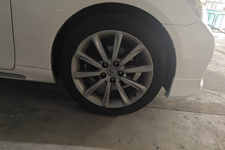 Used Toyota Reiz 2012 2.5V Fengdu Elite Stylish Edition Right Front Wheel Hub
