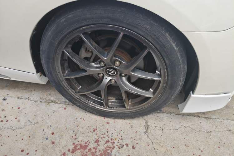 Used Toyota Reiz 2012 2.5V Fengdu Elite Stylish Edition Right Front Wheel Hub
