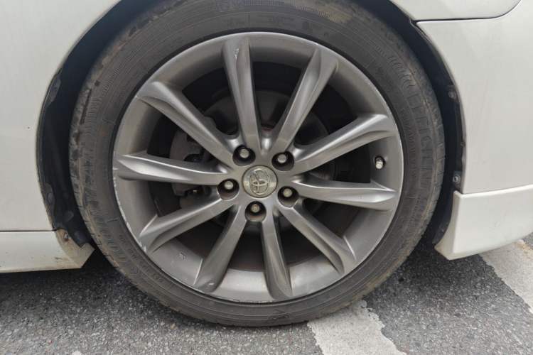 Used Toyota Reiz 2012 2.5V Fengdu Elite Stylish Edition Right Front Wheel Hub