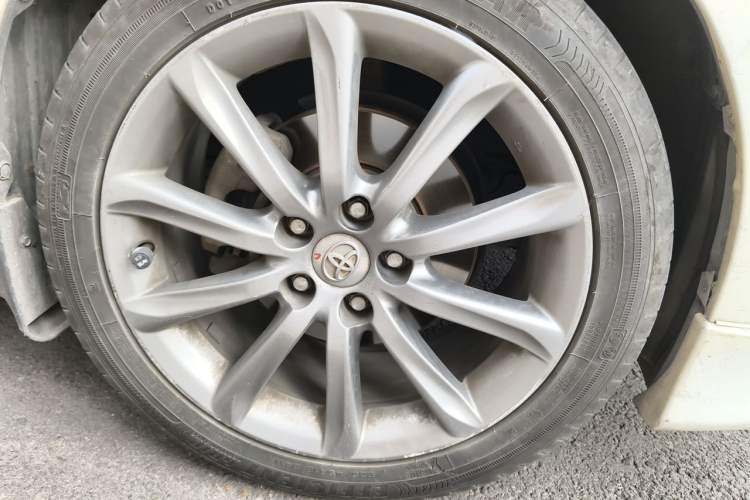 Used Toyota Reiz 2012 2.5V Fengdu Elite Stylish Edition Right Front Wheel Hub