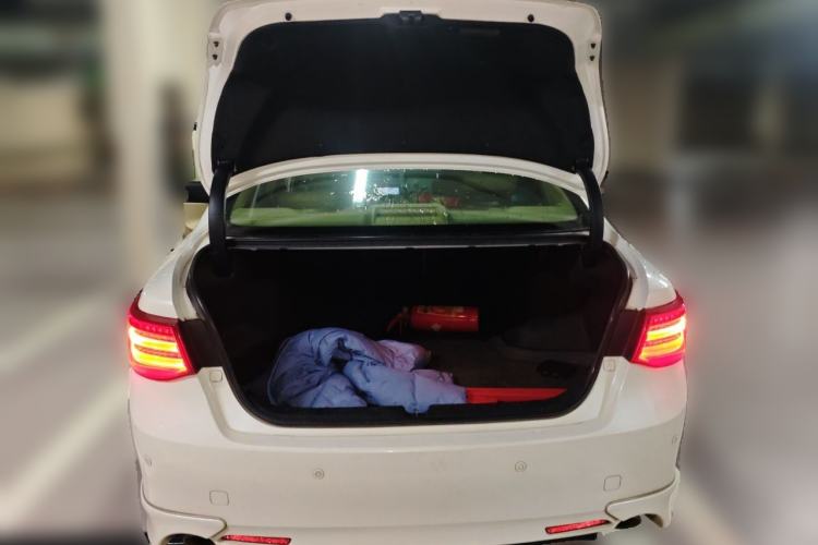 Used Toyota Reiz 2012 2.5V Fengdu Elite Stylish Edition Trunk