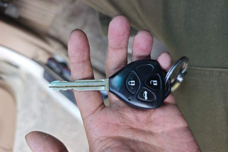 Used Toyota Reiz 2012 2.5V Fengdu Elite Stylish Edition Vehicle Key