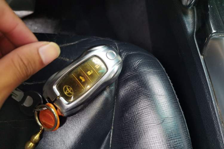 Used Toyota Reiz 2012 2.5V Fengdu Elite Stylish Edition Vehicle Key