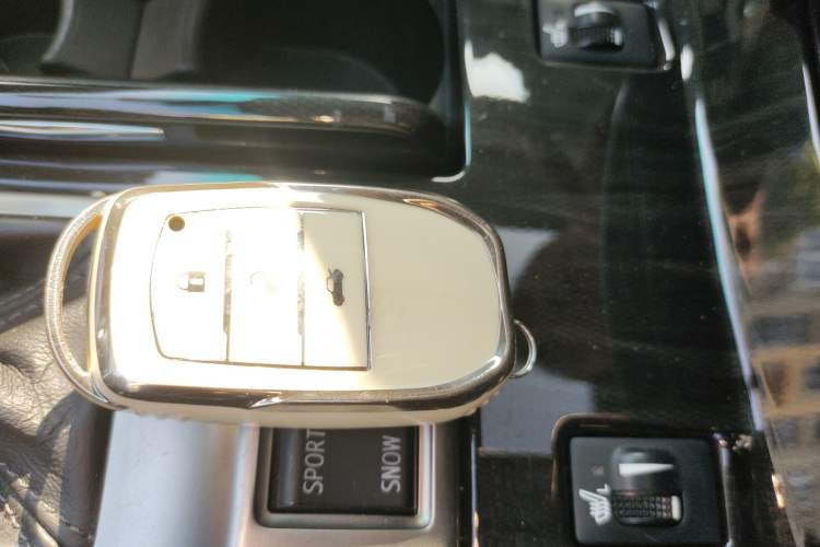 Used Toyota Reiz 2012 2.5V Fengdu Elite Stylish Edition Vehicle Key