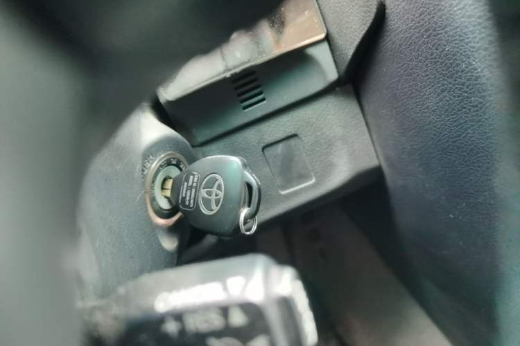 Used Toyota Reiz 2012 2.5V Fengdu Elite Stylish Edition Vehicle Key