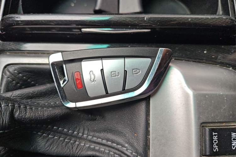 Used Toyota Reiz 2012 2.5V Fengdu Elite Stylish Edition Vehicle Key