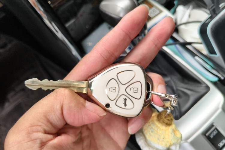 Used Toyota Reiz 2012 2.5V Fengdu Elite Stylish Edition Vehicle Key
