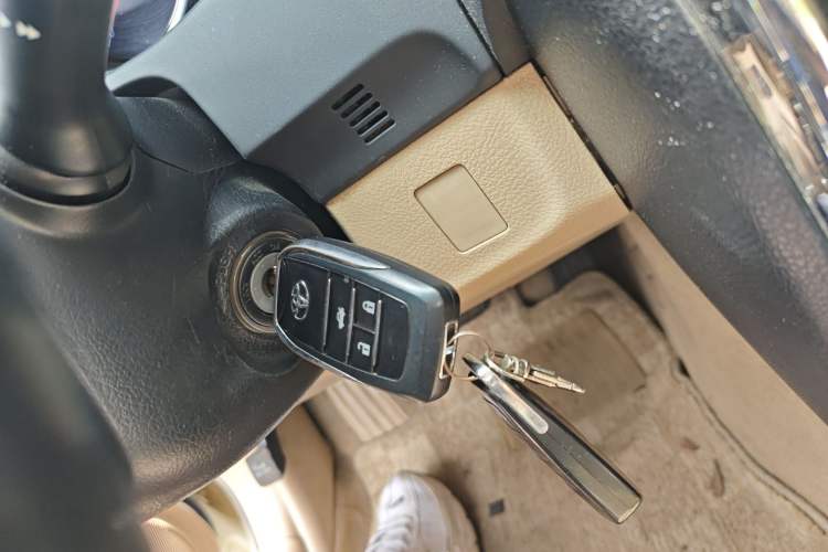 Used Toyota Reiz 2012 2.5V Fengdu Elite Stylish Edition Vehicle Key