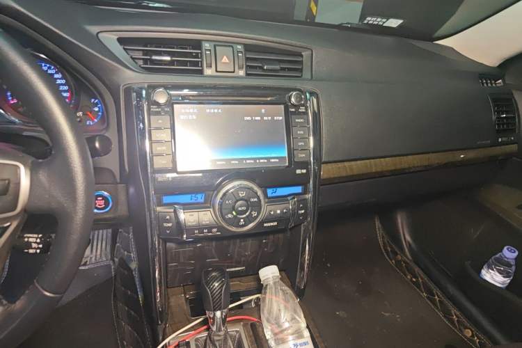 Used Toyota Reiz 2013 2.5V Elite Edition Audio And AC Panel