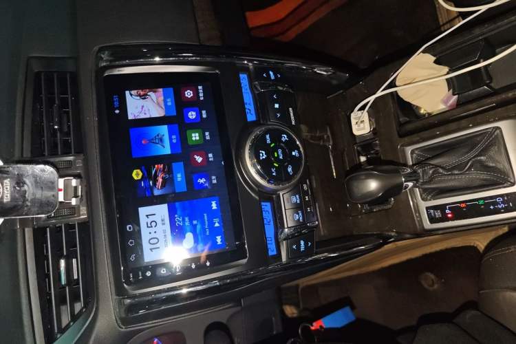 Used Toyota Reiz 2013 2.5V Elite Edition Audio And AC Panel