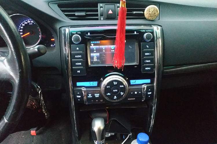 Used Toyota Reiz 2013 2.5V Shangrui Edition Audio And AC Panel