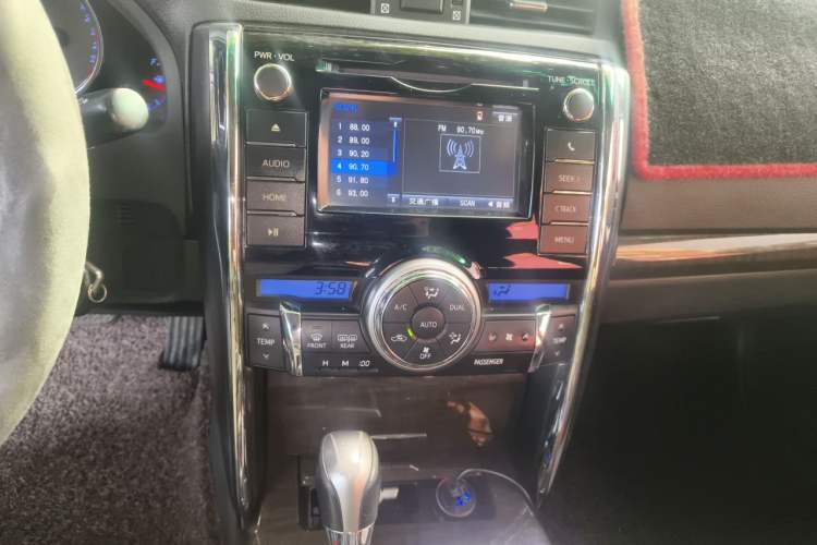 Used Toyota Reiz 2013 2.5V Shangrui Edition Audio And AC Panel