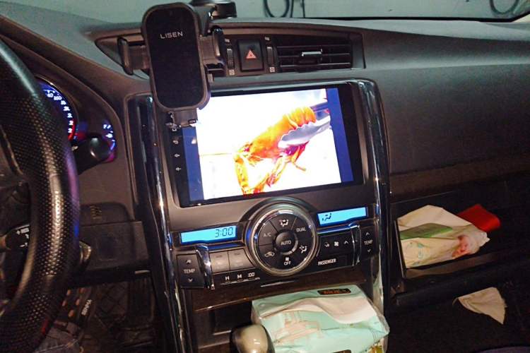 Used Toyota Reiz 2013 2.5V Elite Edition Audio And AC Panel