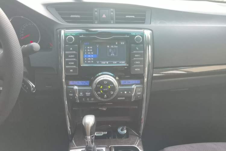 Used Toyota Reiz 2013 2.5V Shangrui Edition Audio And AC Panel