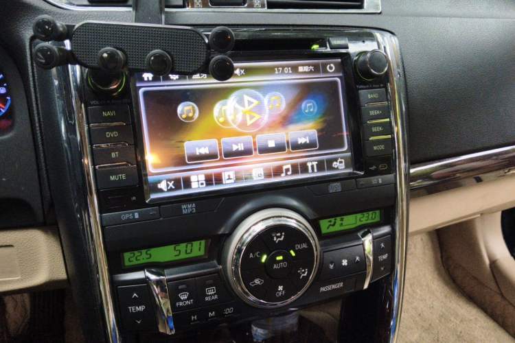Used Toyota Reiz 2013 2.5S Elite Edition Audio And AC Panel