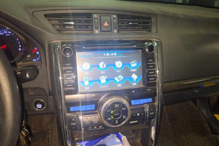 Used Toyota Reiz 2013 2.5V Shangrui Navigation Edition Audio And AC Panel