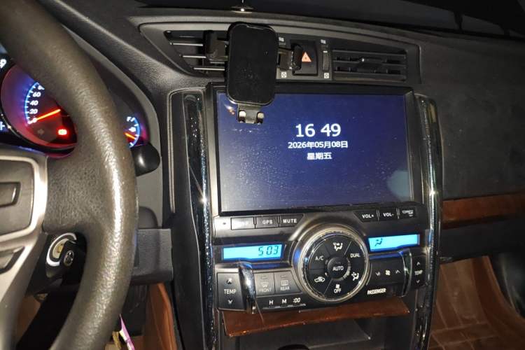 Used Toyota Reiz 2013 2.5S Elite Edition Audio And AC Panel